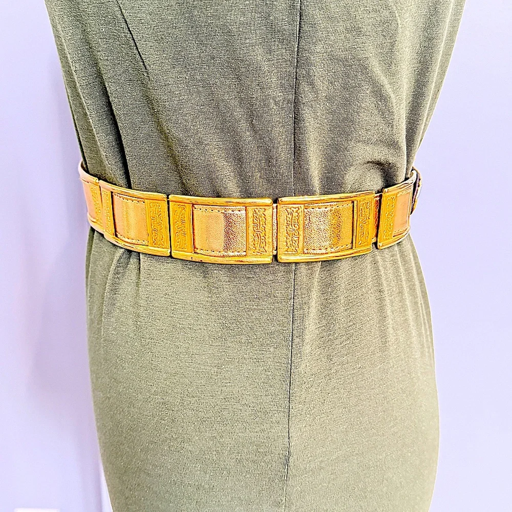 Vintage 1980s Gold Retro Back Clasp Disco Hippie Belt Size Small/Medium 32”L